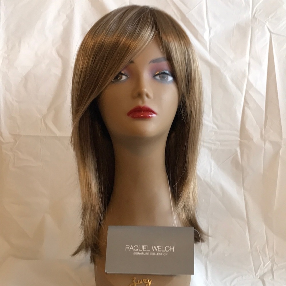 Raquel Welch Watch Me Wow! Wig NWT